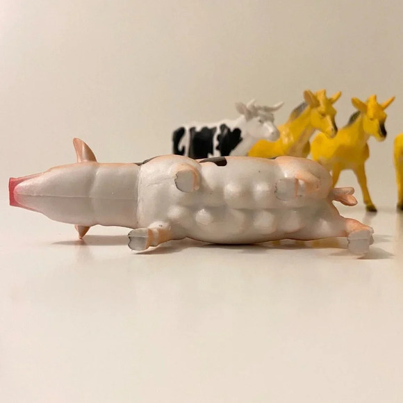 Assorted  Lot of 6 Animal Figures Cows Donkey Pigs Plastic Farm Animal Toys - Picture 4 of 16